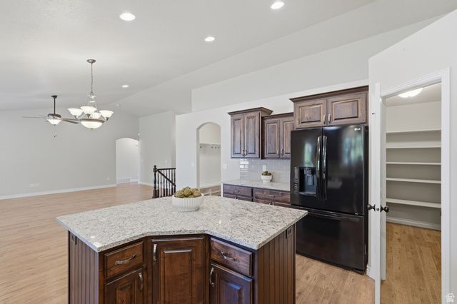 1302 W 2535 N, Clinton, UT 84015