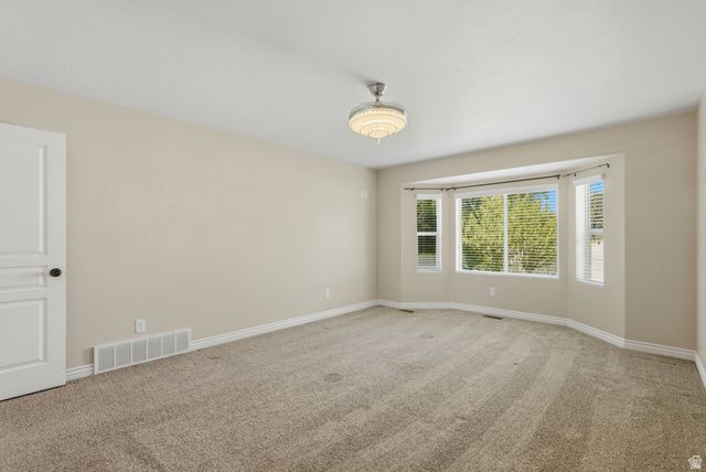 1302 W 2535 N, Clinton, UT 84015
