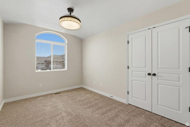 1302 W 2535 N, Clinton, UT 84015