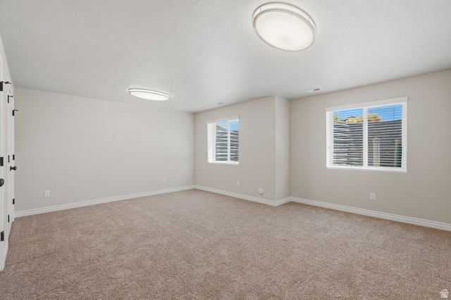 1302 W 2535 N, Clinton, UT 84015