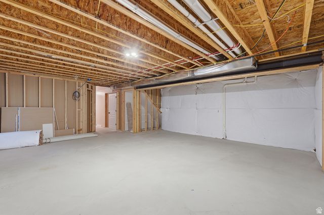 1302 W 2535 N, Clinton, UT 84015