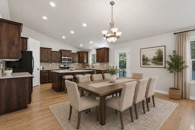 1302 W 2535 N, Clinton, UT 84015