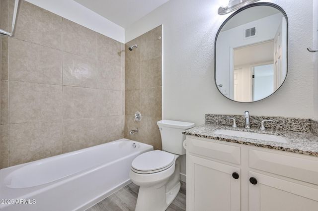 6024 W GOLDEN Lane, Glendale, AZ 85302