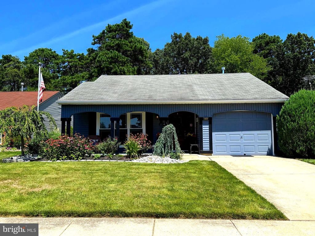 20 BUXTON CT, Southampton, NJ 08088