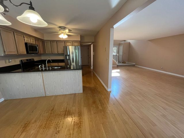 4891 Turnberry Drive, Hoffman Estates, IL 60010