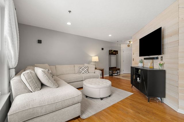 1 Riverview Blvd 1:209, Methuen, MA 01844