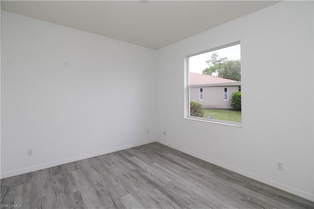3927 Aurora CT, Naples, FL 34116