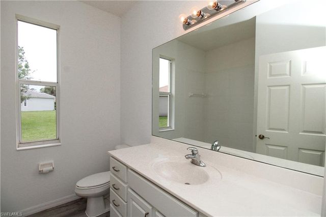3927 Aurora CT, Naples, FL 34116