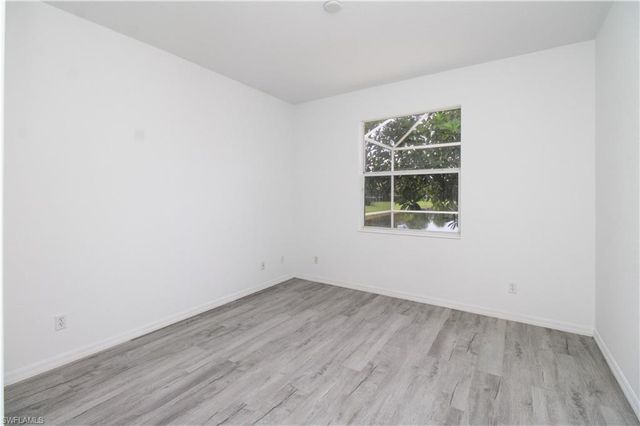 3927 Aurora CT, Naples, FL 34116