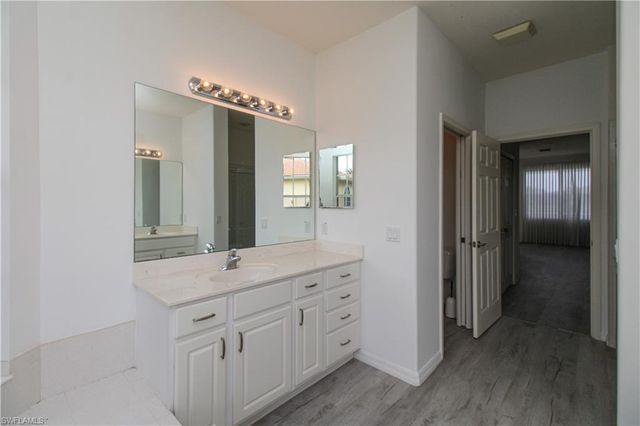3927 Aurora CT, Naples, FL 34116