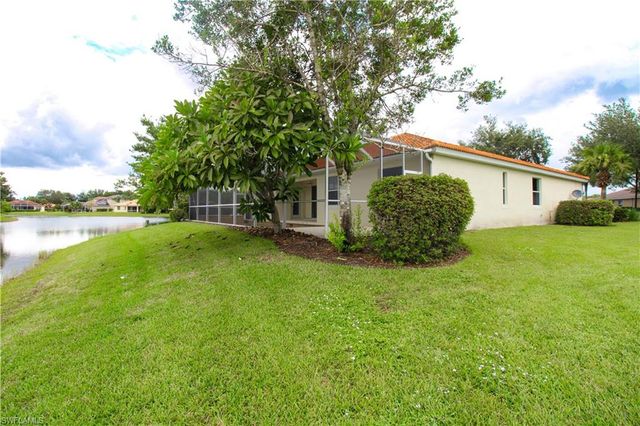 3927 Aurora CT, Naples, FL 34116