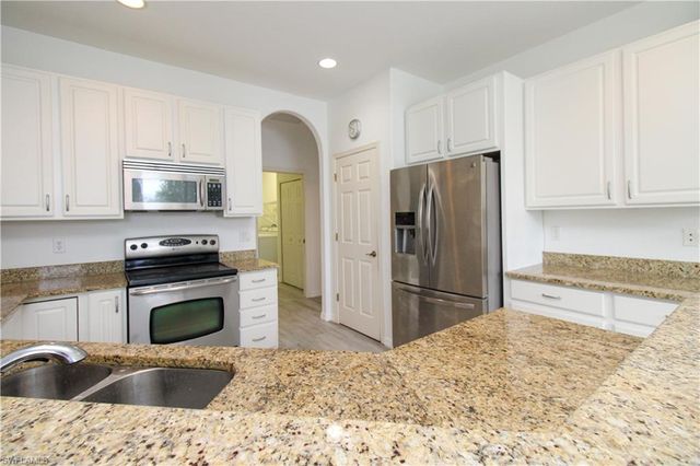 3927 Aurora CT, Naples, FL 34116