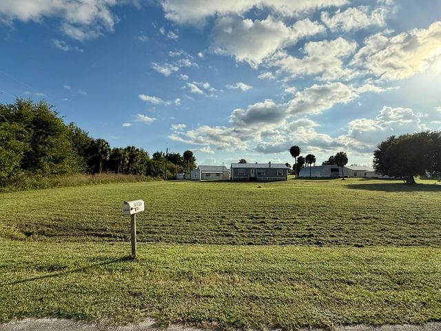 19720 NW 94th Drive, Okeechobee, FL 34972