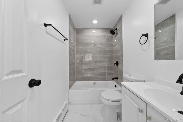 65 Maple Lane, Medford, NY 11763