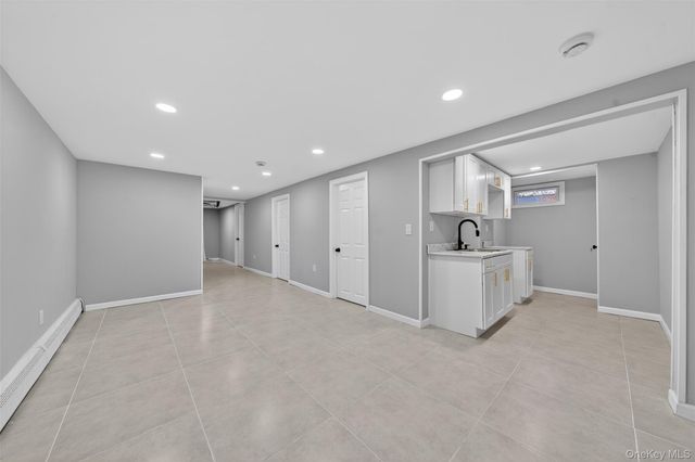 65 Maple Lane, Medford, NY 11763