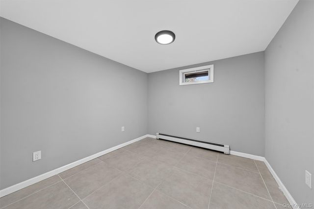 65 Maple Lane, Medford, NY 11763