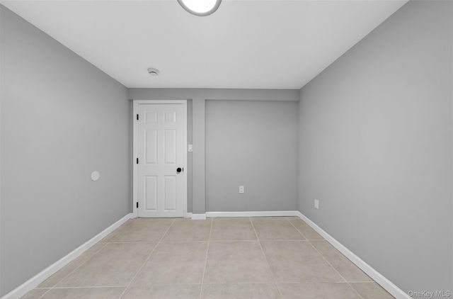 65 Maple Lane, Medford, NY 11763