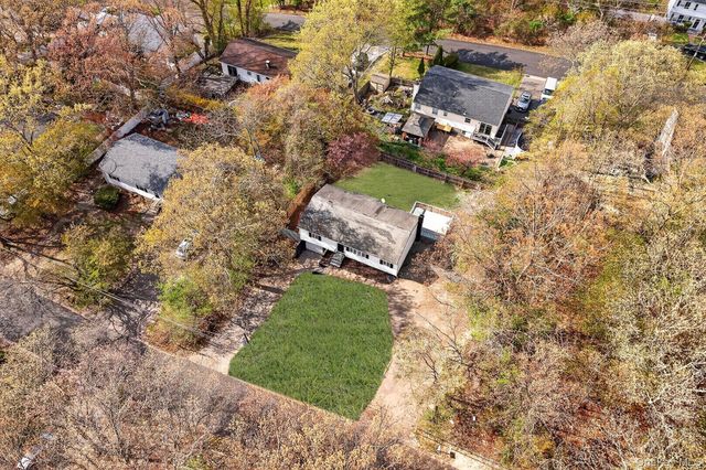 65 Maple Lane, Medford, NY 11763