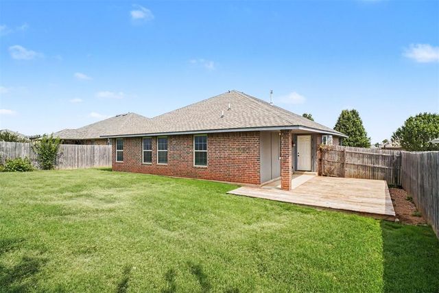 11304 NW 99th Street, Yukon, OK 73099