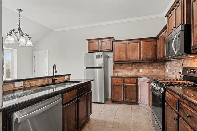 11304 NW 99th Street, Yukon, OK 73099