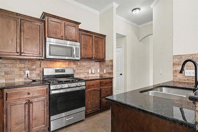 11304 NW 99th Street, Yukon, OK 73099