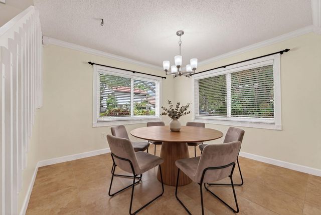 704 SW 89th Avenue, Plantation, FL 33324