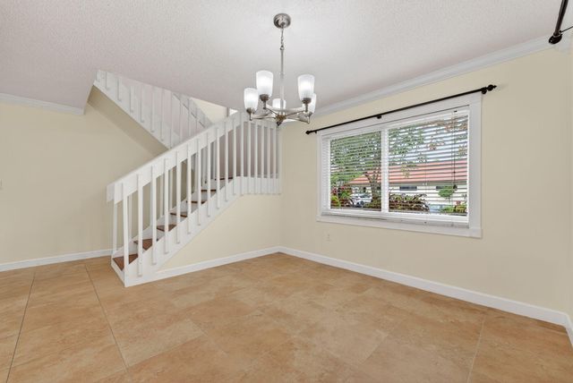 704 SW 89th Avenue, Plantation, FL 33324