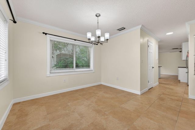 704 SW 89th Avenue, Plantation, FL 33324