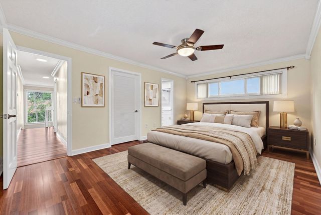 704 SW 89th Avenue, Plantation, FL 33324