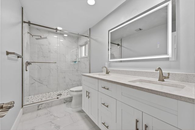 704 SW 89th Avenue, Plantation, FL 33324