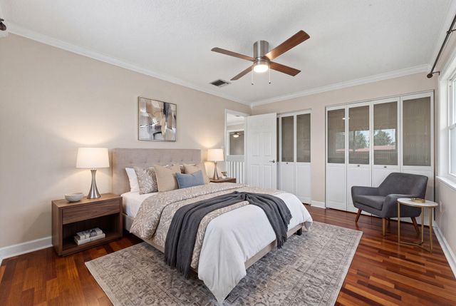 704 SW 89th Avenue, Plantation, FL 33324