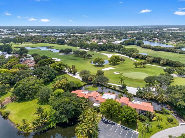 704 SW 89th Avenue, Plantation, FL 33324