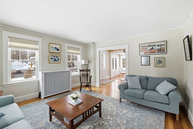 428 Main St, Hingham, MA 02043