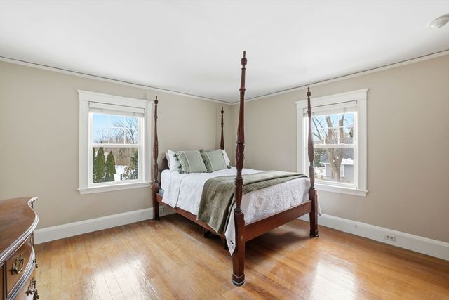 428 Main St, Hingham, MA 02043