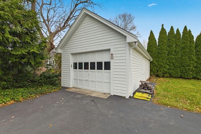 428 Main St, Hingham, MA 02043