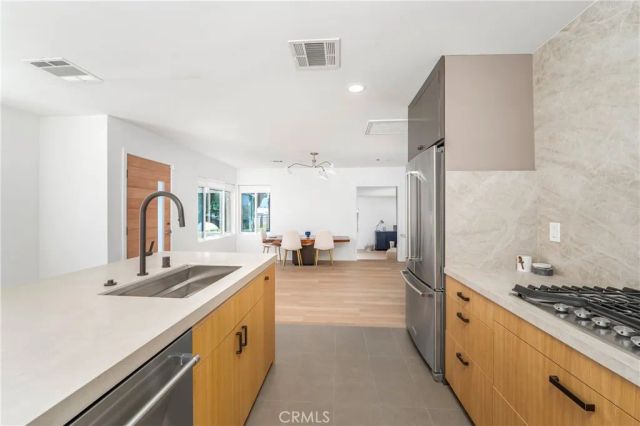 4939 Brayton, Long Beach, CA 90807