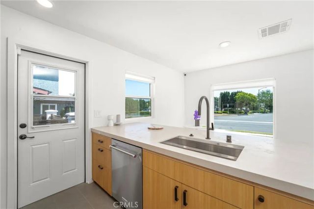 4939 Brayton, Long Beach, CA 90807