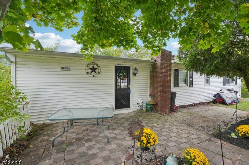 6 Mulberry St, Hamburg Boro, NJ 07419