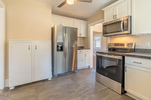 30172 Hillman Highway, Meadowview, VA 24361