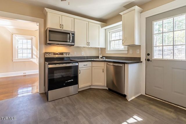 30172 Hillman Highway, Meadowview, VA 24361