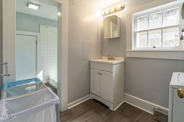 30172 Hillman Highway, Meadowview, VA 24361