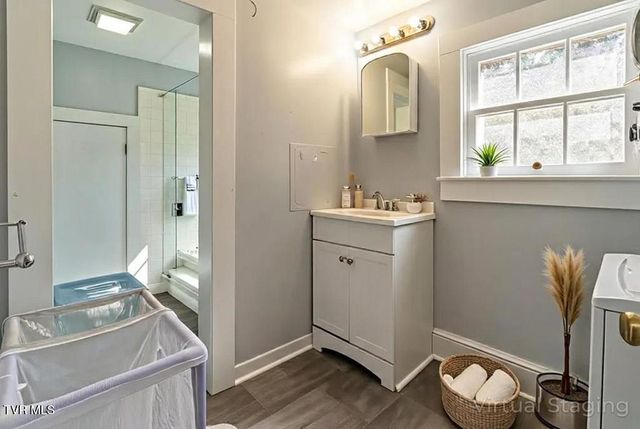 30172 Hillman Highway, Meadowview, VA 24361