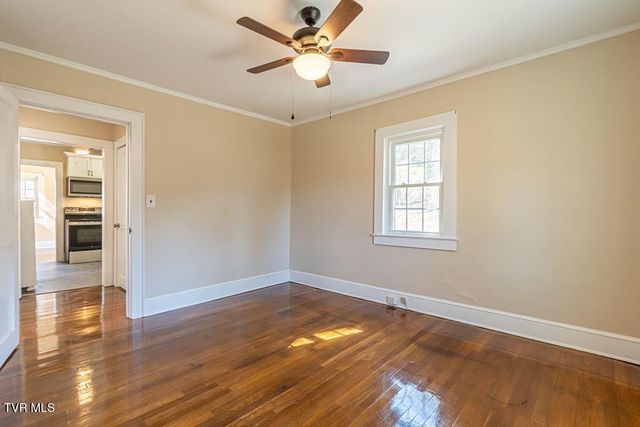 30172 Hillman Highway, Meadowview, VA 24361