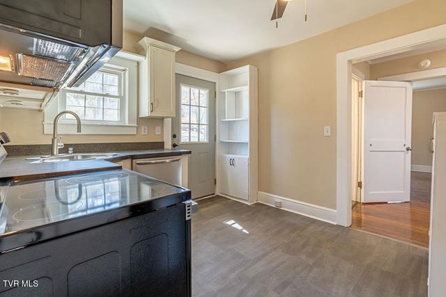 30172 Hillman Highway, Meadowview, VA 24361