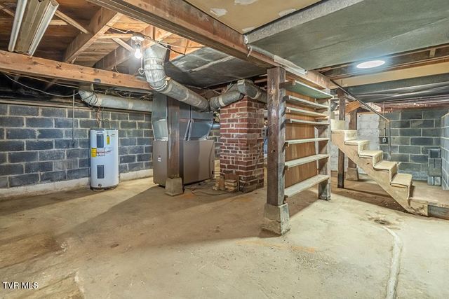 30172 Hillman Highway, Meadowview, VA 24361