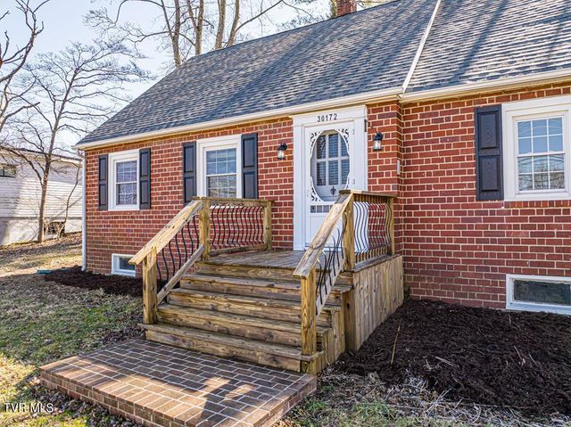 30172 Hillman Highway, Meadowview, VA 24361