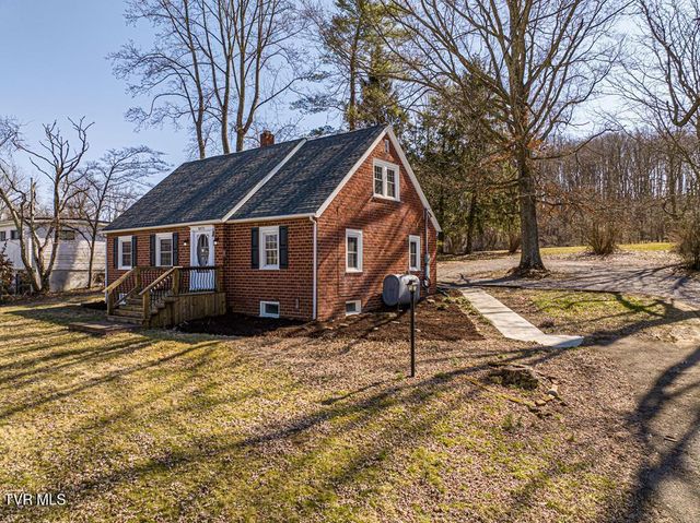 30172 Hillman Highway, Meadowview, VA 24361