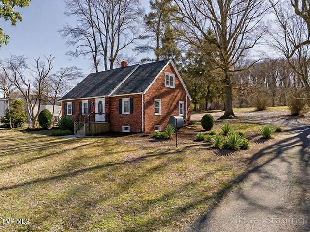 30172 Hillman Highway, Meadowview, VA 24361