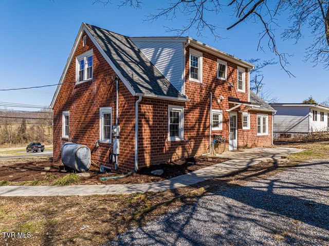 30172 Hillman Highway, Meadowview, VA 24361