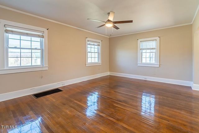 30172 Hillman Highway, Meadowview, VA 24361